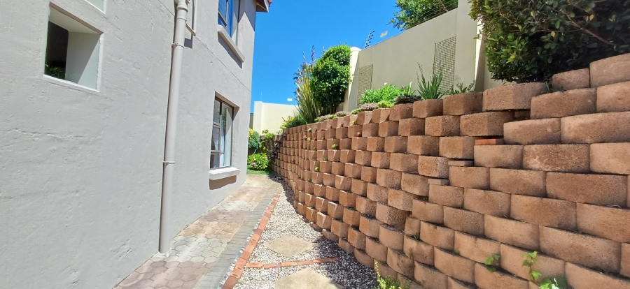 3 Bedroom Property for Sale in Dana Bay Western Cape